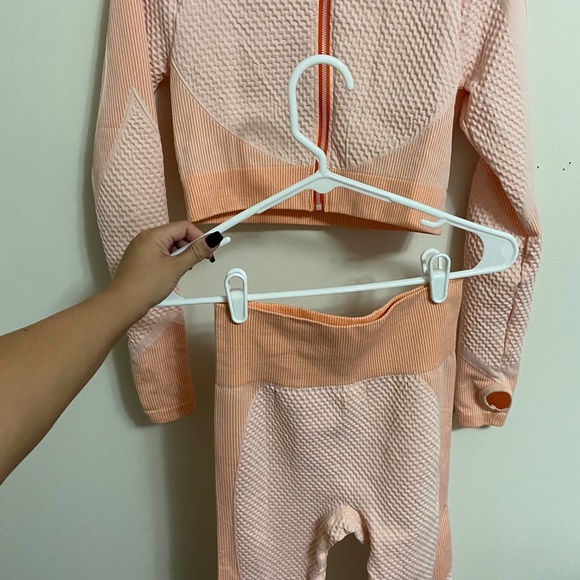 Astoria activewear peach leggings and jacket set! - Picture 6 of 6